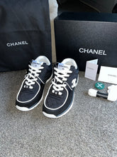 Load image into Gallery viewer, Black Material C Trainers