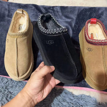 Load image into Gallery viewer, Thick Tazmin Slippers