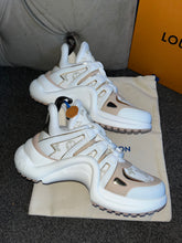 Load image into Gallery viewer, Archlight Trainers