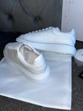 Load image into Gallery viewer, All White Queens