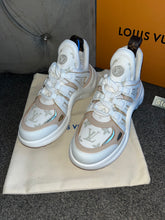 Load image into Gallery viewer, Archlight Trainers