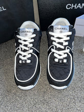 Load image into Gallery viewer, Black Material C Trainers