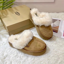 Load image into Gallery viewer, Thick Sole Slippers
