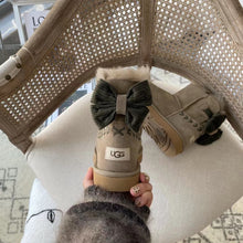 Load image into Gallery viewer, Bow Boots