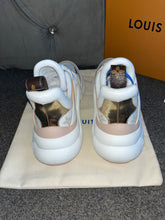 Load image into Gallery viewer, Archlight Trainers