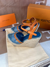 Load image into Gallery viewer, Jean Wedges