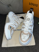 Load image into Gallery viewer, Archlight Trainers