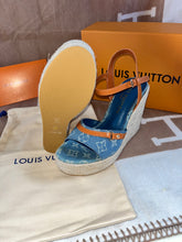 Load image into Gallery viewer, Jean Wedges