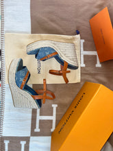 Load image into Gallery viewer, Jean Wedges