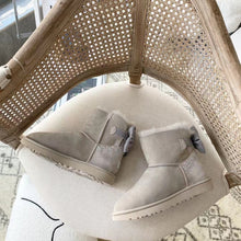 Load image into Gallery viewer, Bow Boots