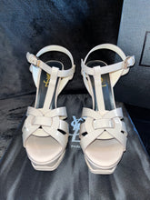 Load image into Gallery viewer, Cream St Heels