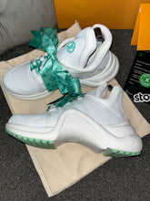 Load image into Gallery viewer, Archlight Trainers