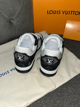 Load image into Gallery viewer, Black & White Trainers