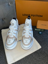 Load image into Gallery viewer, Archlight Trainers