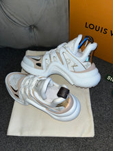 Load image into Gallery viewer, Archlight Trainers