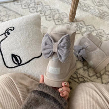 Load image into Gallery viewer, Bow Boots