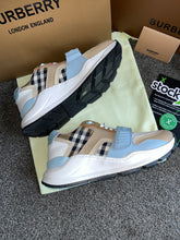 Load image into Gallery viewer, Blue Burbes