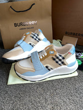 Load image into Gallery viewer, Blue Burbes