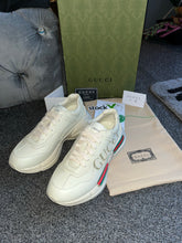 Load image into Gallery viewer, Rhyton Logo Trainer