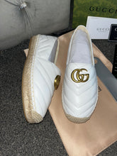 Load image into Gallery viewer, White Leather Pumps