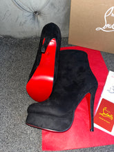 Load image into Gallery viewer, Black Heels