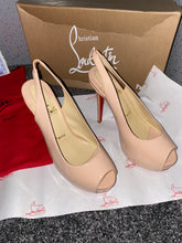 Load image into Gallery viewer, Cream Red Bottomed Heels