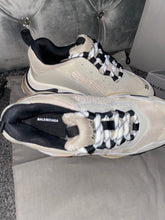 Load image into Gallery viewer, Triple Trainers - Grey & Blue