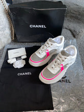 Load image into Gallery viewer, White, Pink & Grey C Runners