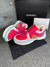 Load image into Gallery viewer, Reflective Colourful C Runner