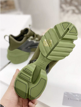 Load image into Gallery viewer, Connect Trainers