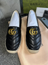 Load image into Gallery viewer, Black G Pumps