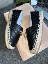 Load image into Gallery viewer, Black G Pumps