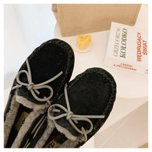 Load image into Gallery viewer, Bow Ugg Slippers