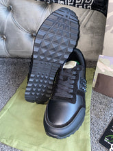 Load image into Gallery viewer, Black Valentos Trainers