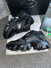 Load image into Gallery viewer, Black Thunder Trainers