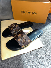 Load image into Gallery viewer, Buckle Sandals