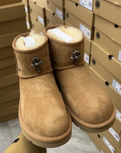 Load image into Gallery viewer, Cross Short Ugg Boots