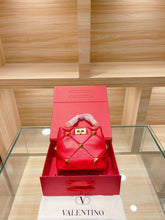 Load image into Gallery viewer, Valentine Small Leather Bag