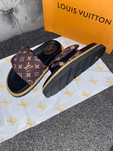 Load image into Gallery viewer, Elastic Pillow Sliders