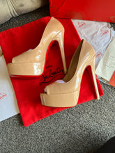 Load image into Gallery viewer, Closed Back Beige Heels