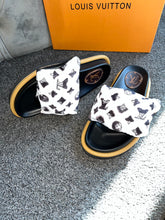 Load image into Gallery viewer, Diamond Elastic Pillow Sliders