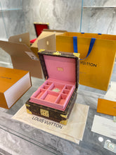 Load image into Gallery viewer, Jewellery Box