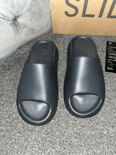 Load image into Gallery viewer, Black Foam Sliders