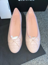 Load image into Gallery viewer, Pink C Flat Shoes