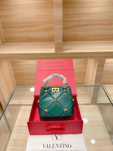 Load image into Gallery viewer, Valentine Small Leather Bag