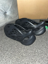 Load image into Gallery viewer, Black Foam Shoes