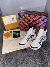 Load image into Gallery viewer, Archlight Trainers