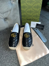 Load image into Gallery viewer, Black G Pumps