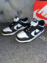 Load image into Gallery viewer, Black & White Dunks