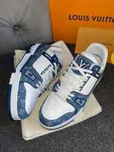 Load image into Gallery viewer, Blue & White Trainers